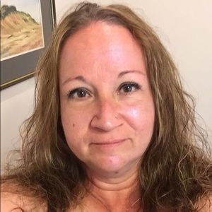 Meet your Posher, Leslie